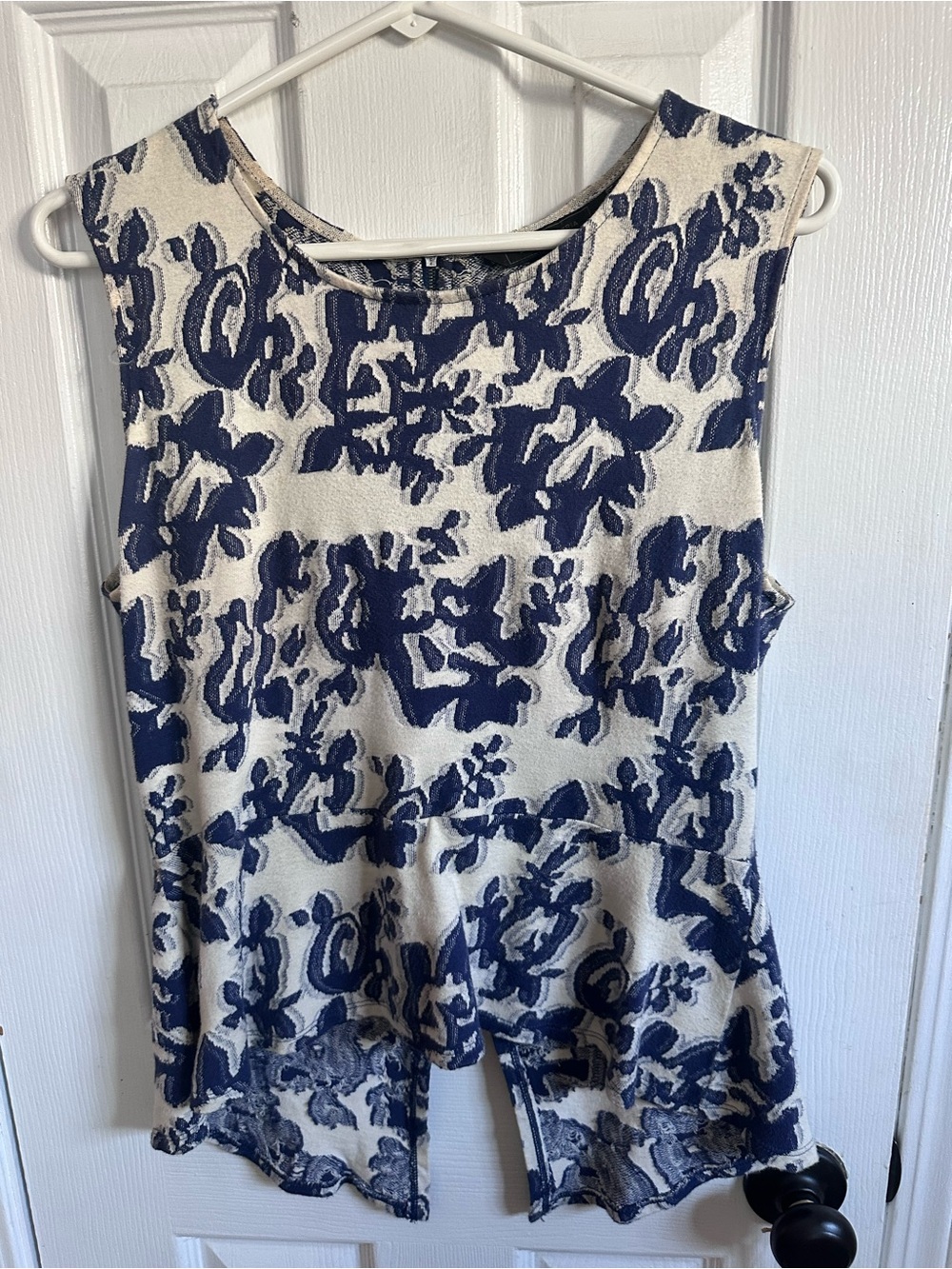 BCBGMaxAzria Navy and Cream Floral Sleeveless Peplum Tank
